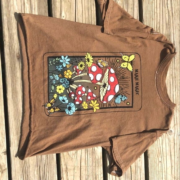 Tops - Make Magic Tee